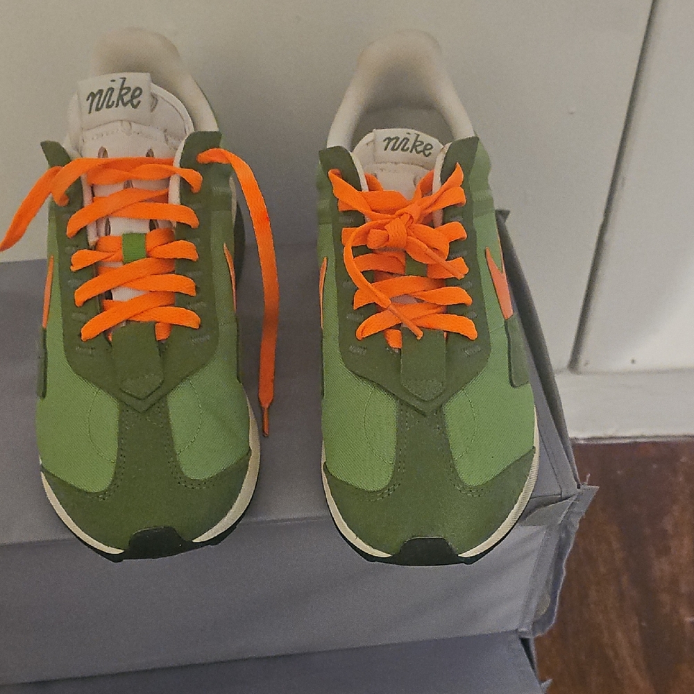 Nike Green and Orange Athletic Sneakers.....worn 2x Extremly Clean